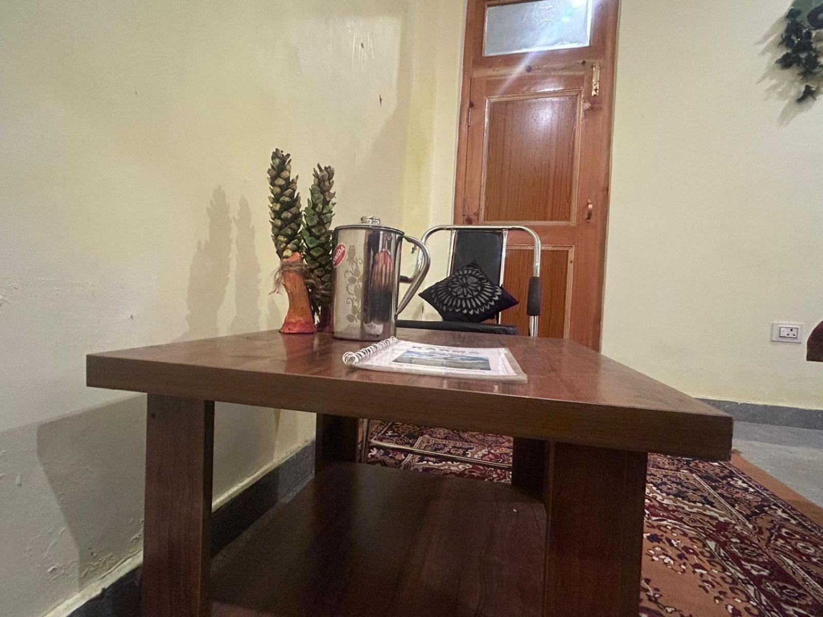 Karma Guest House And Cafe Kalgha Camera foto