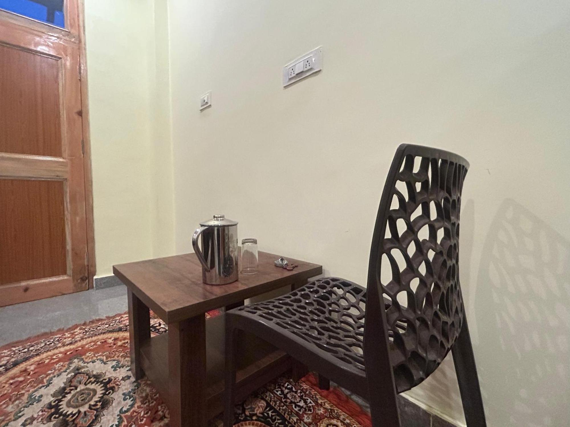 Karma Guest House And Cafe Kalgha Camera foto